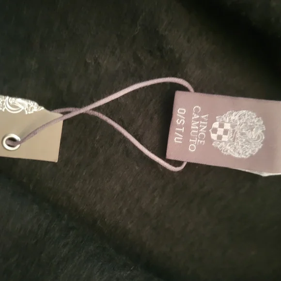 Vince Camuto Black Fur-Trimmed Cape One Size New With Partial Tags - Picture 6 of 6